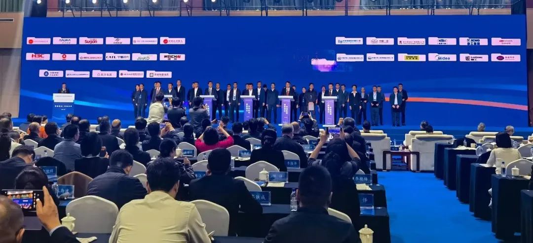 1734925505823088.jpeg 640.jpg